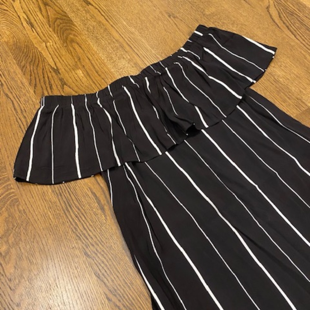 Forever 21 Off the Shoulder Dress - Picture 2 of 2